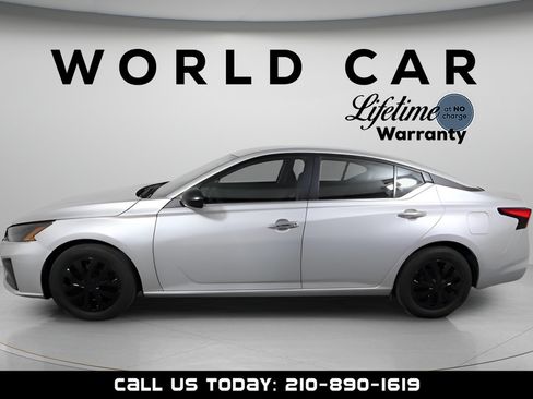 Used 2024 Nissan Altima 2.5 S FWD image 6