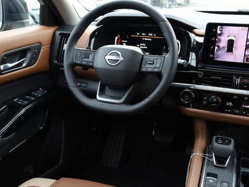 New 2026 Nissan Pathfinder Platinum image 29