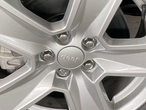 New 2022 Jeep Compass Latitude w/ Sun and Sound Group image 13