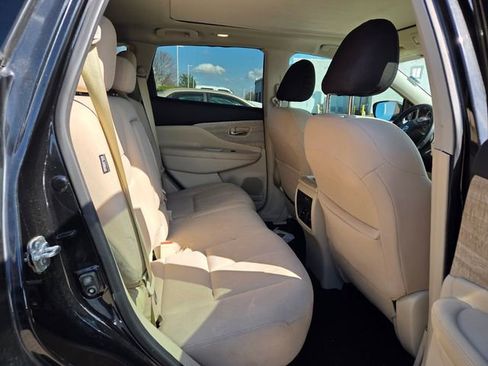 Used 2019 Nissan Murano SV w/ Premium Package image 15