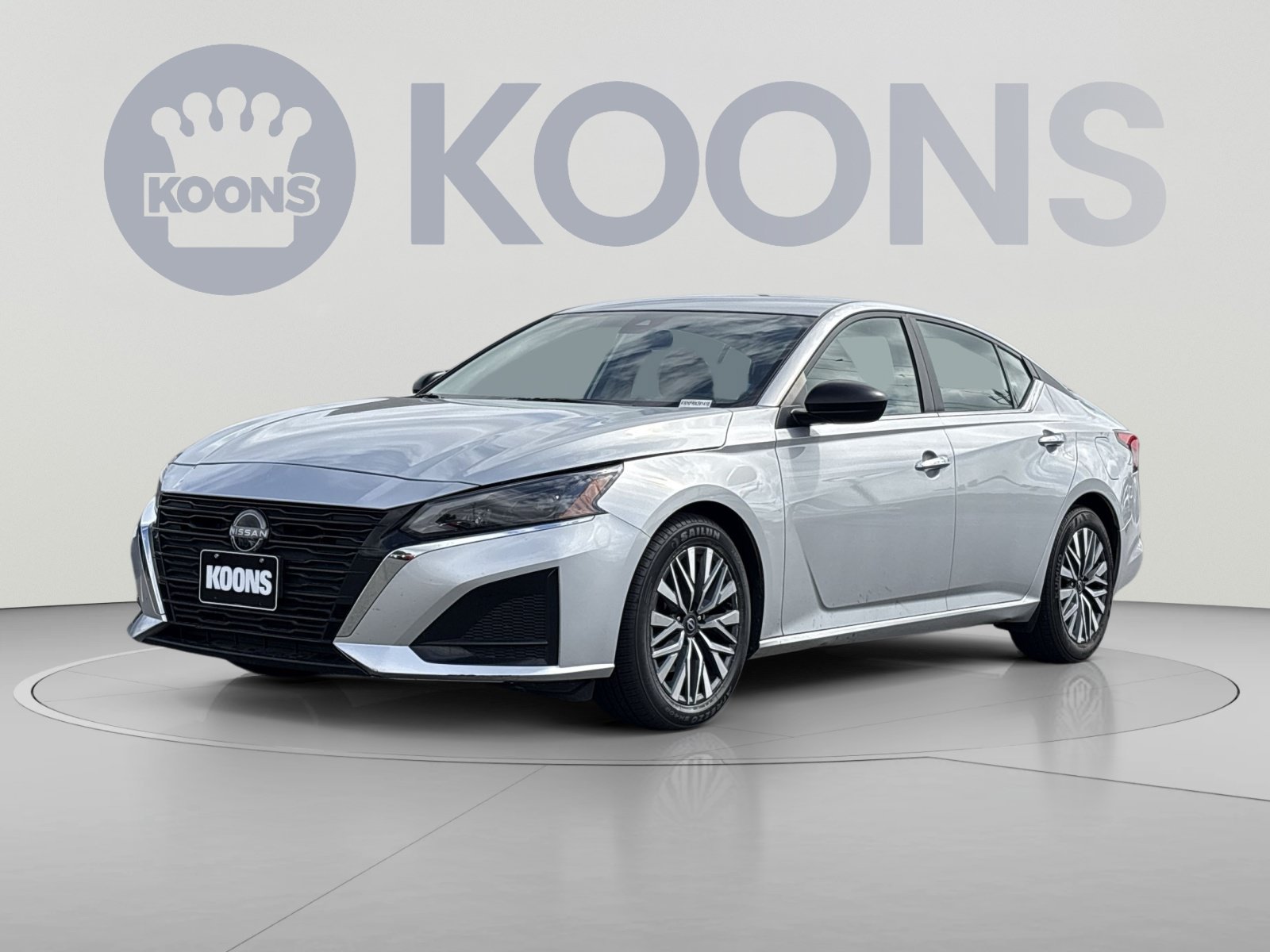 Used 2024 Nissan Altima 2.5 SV FWD image 1
