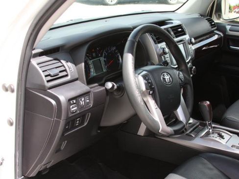 Used 2016 Toyota 4Runner Limited AWD/4WD image 22