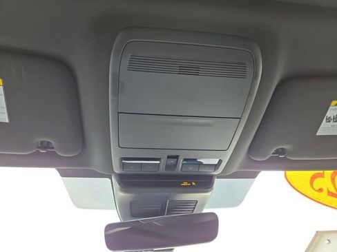 Used 2025 MAZDA CX-70 Plug-In Hybrid w/ Premium Plus image 28