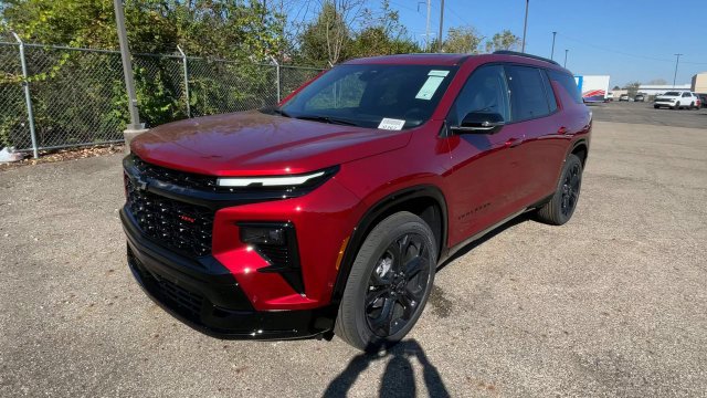 New 2027 Chevrolet Traverse RS w/ LPO, Floor Liner Package AWD/4WD image 6
