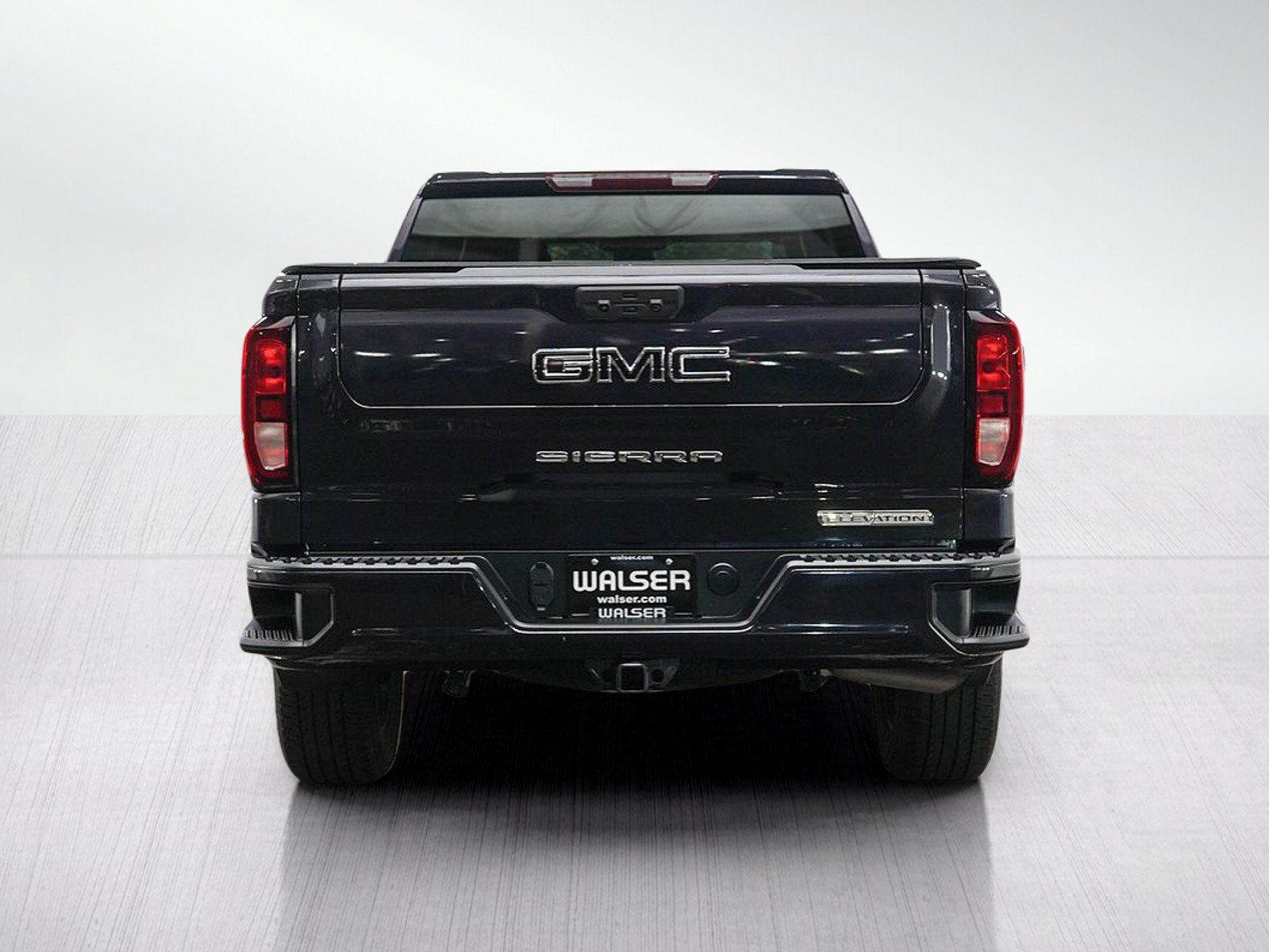 Used 2022 GMC Sierra 1500 Elevation w/ LPO, Elevation Black Package AWD/4WD image 4