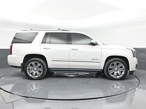 Used 2017 GMC Yukon Denali w/ Open Road Package AWD/4WD image 4