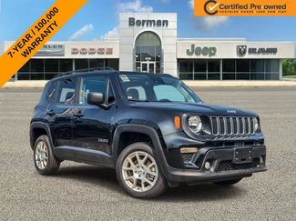 Certified 2022 Jeep Renegade Latitude w/ Sun/Sound Group AWD/4WD video 1