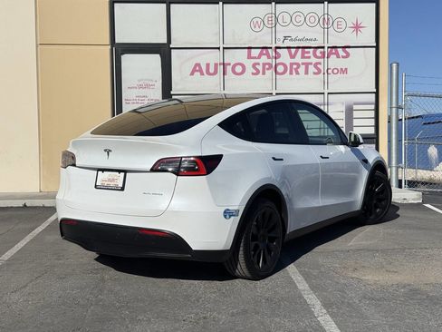 Used 2021 Tesla Model Y Long Range image 7