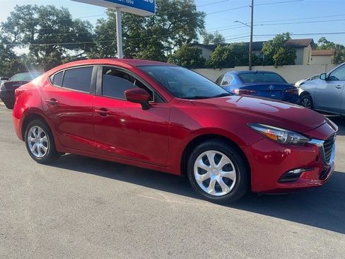 Used 2018 MAZDA MAZDA3 Sport FWD image 2