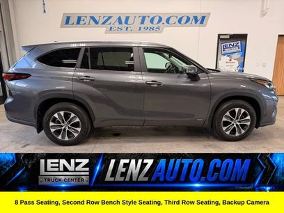 Used 2024 Toyota Highlander XLE