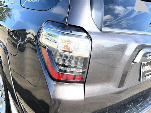 Used 2016 Toyota 4Runner SR5 RWD image 27