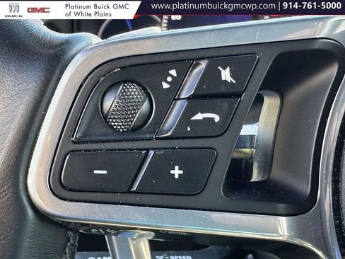 Used 2023 Porsche Cayenne Platinum Edition image 35