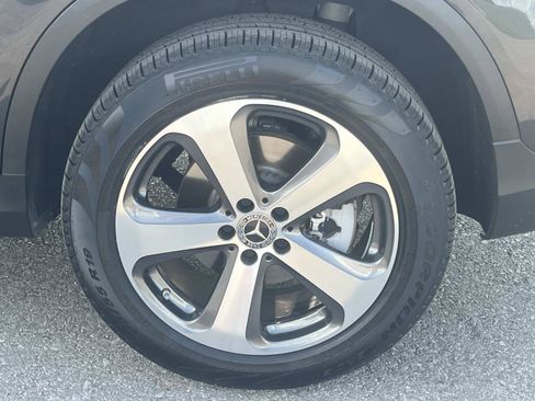 Certified 2022 Mercedes-Benz GLC 300 image 11