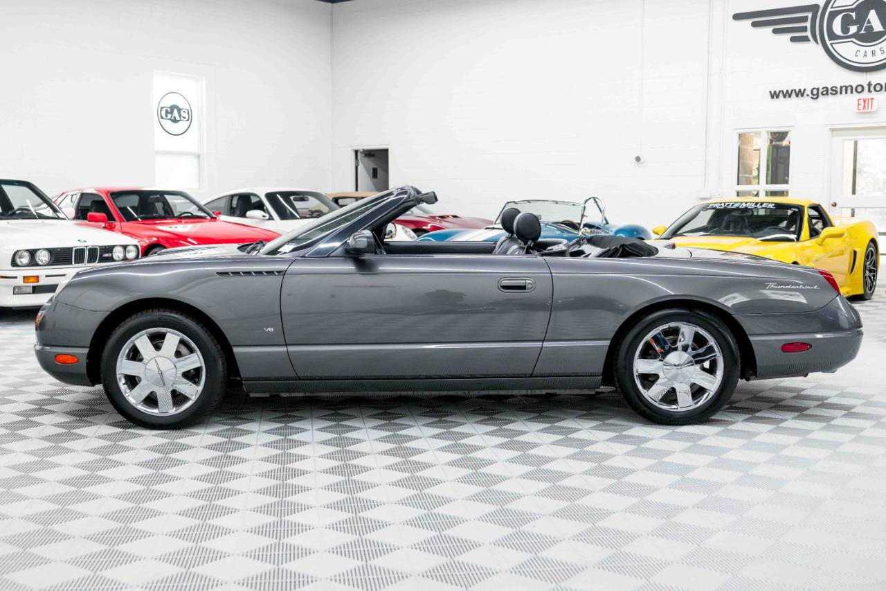 Used 2003 Ford Thunderbird RWD image 10