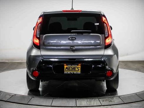 Used 2016 Kia Soul + image 3