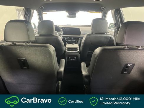 Used 2026 Chevrolet Traverse LT AWD/4WD image 7