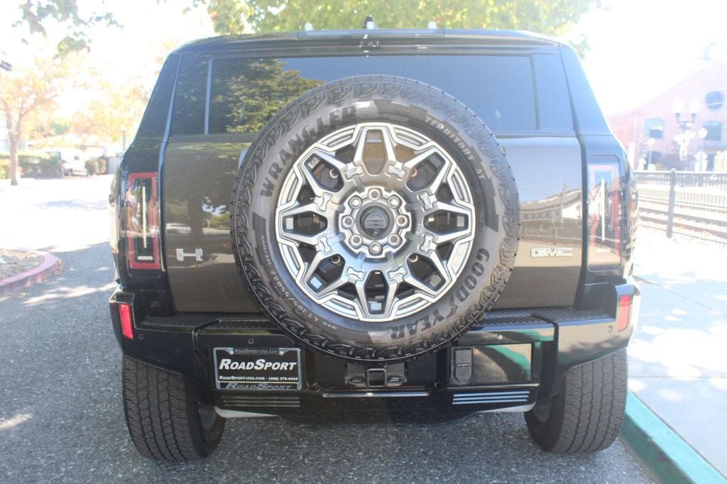 Used 2025 GMC Hummer EV 3X AWD/4WD image 4