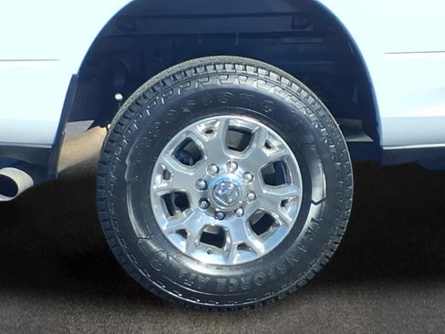Used 2024 RAM 2500 Laramie w/ Safety Group AWD/4WD image 3