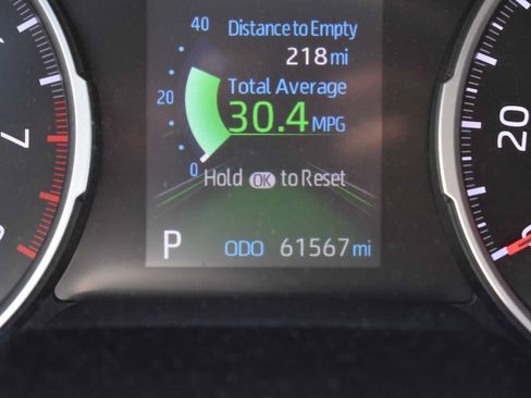 Used 2021 Toyota RAV4 XLE AWD/4WD image 14