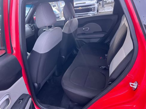 Used 2019 Kia Soul FWD image 24