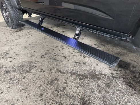 Used 2021 Chevrolet Colorado ZR2 w/ Colorado ZR2 Bison Edition image 9