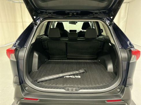 Used 2023 Toyota RAV4 XLE w/ Convenience Package image 22