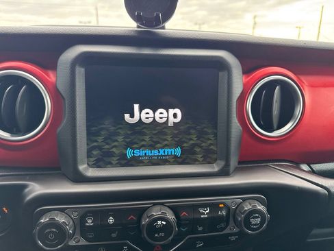 Used 2020 Jeep Wrangler Unlimited Rubicon AWD/4WD image 11