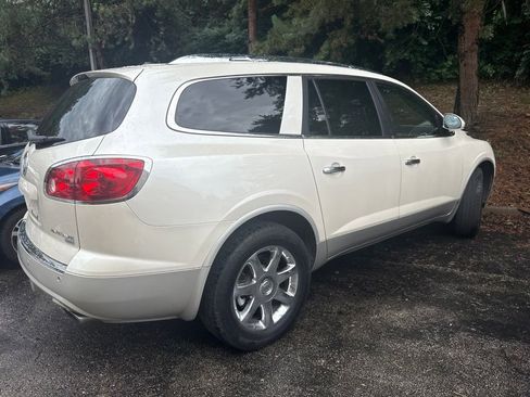 Used 2009 Buick Enclave CXL w/ Entertainment Package #3 FWD image 5