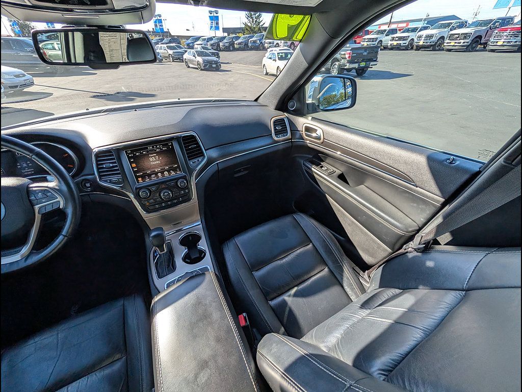 Used 2016 Jeep Grand Cherokee Limited AWD/4WD image 15