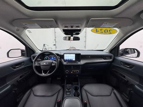 Used 2024 Ford Maverick Lariat w/ Black Appearance Package FWD image 3