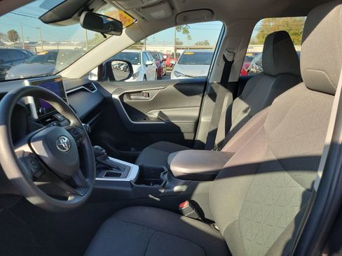 Used 2023 Toyota RAV4 XLE image 15