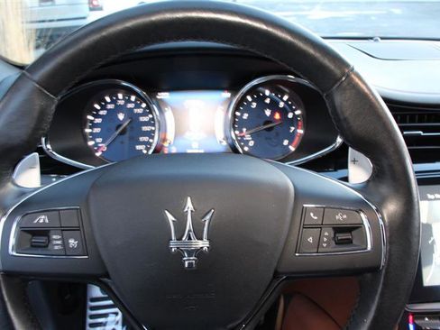 Used 2017 Maserati Quattroporte S GranSport Q4 image 25