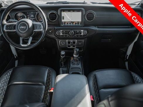 Used 2022 Jeep Gladiator Overland image 3