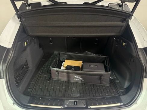 New 2025 Jaguar F-PACE R-Dynamic S image 17