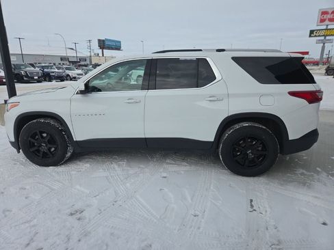 Used 2018 Chevrolet Traverse LT image 8