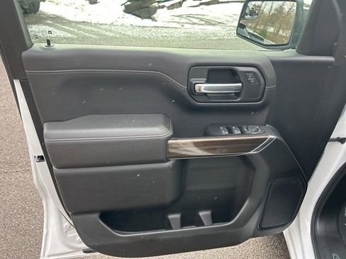 Used 2022 Chevrolet Silverado 1500 LT image 18