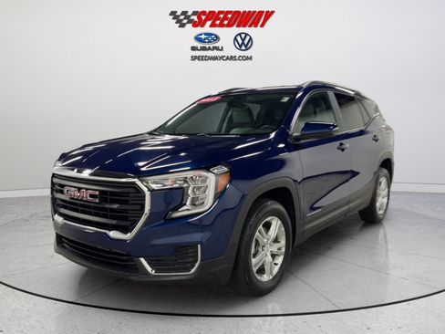 Used 2023 GMC Terrain SLE w/ Driver Convenience Package AWD/4WD image 12