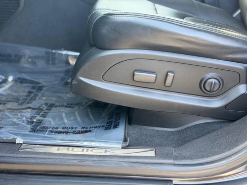 Used 2014 Buick Enclave Leather image 8