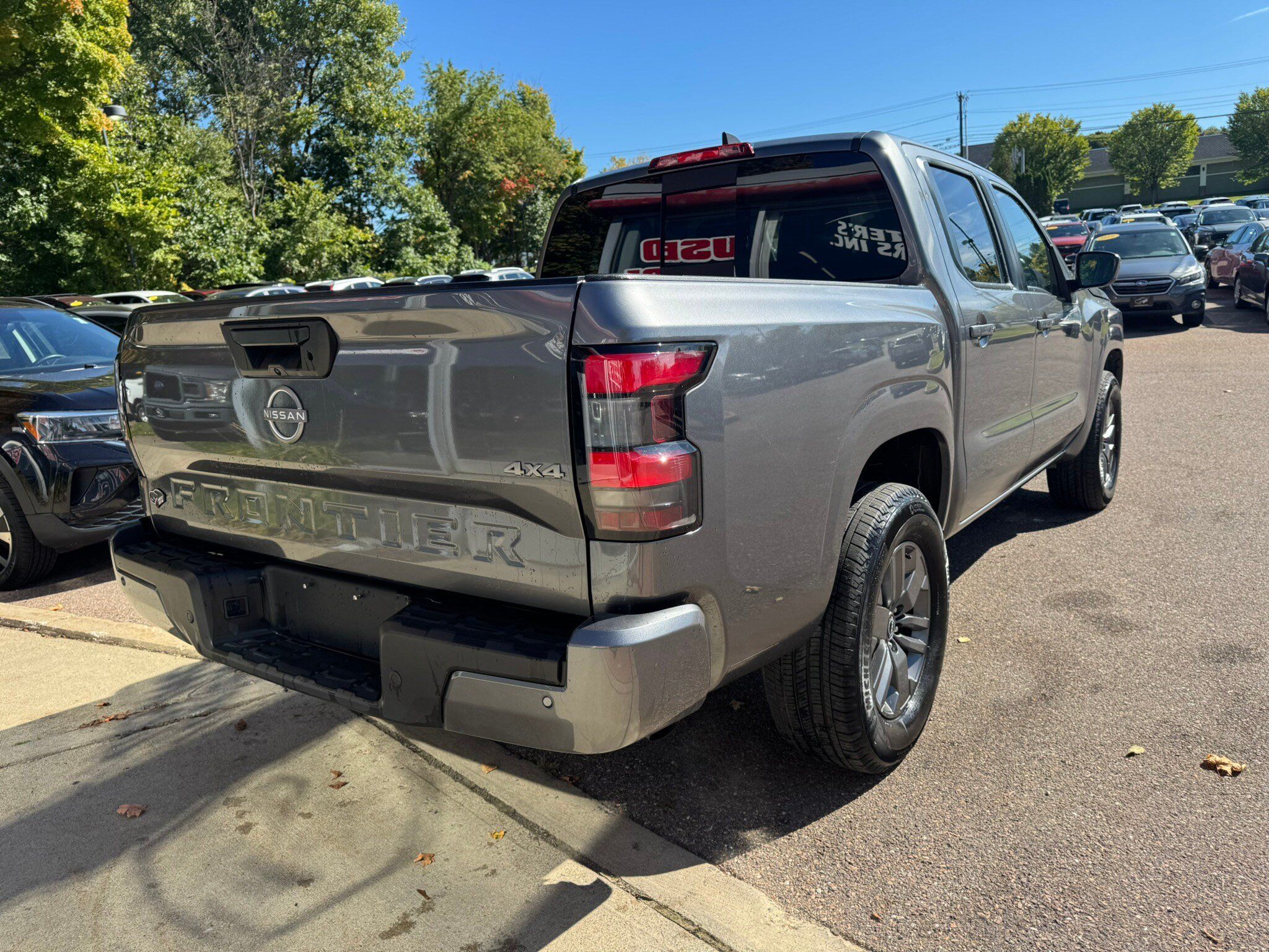 Used 2026 Nissan Frontier SV AWD/4WD image 7