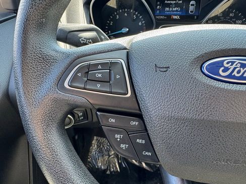 Used 2016 Ford Focus SE FWD image 23
