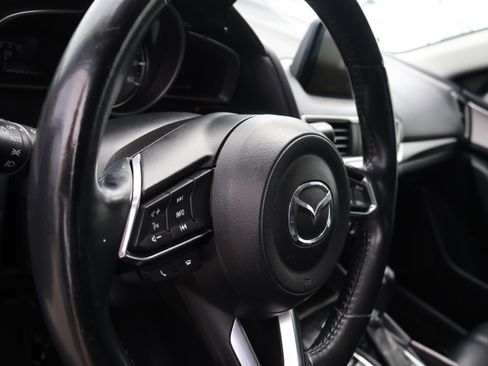 Used 2017 MAZDA MAZDA3 Touring FWD image 14