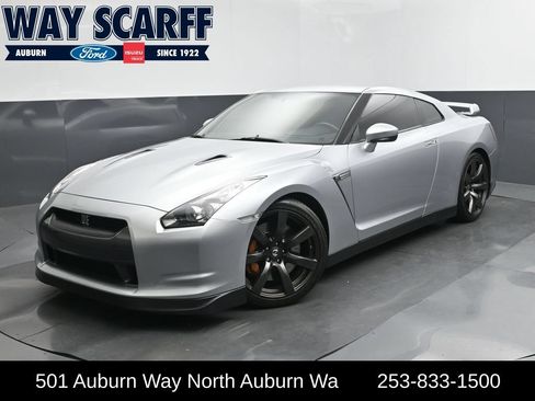 Used 2011 Nissan GT-R Premium AWD/4WD image 1