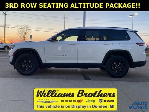 Certified 2024 Jeep Grand Cherokee L Laredo image 8