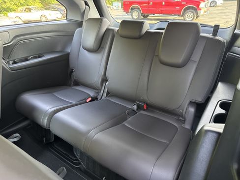 Used 2018 Honda Odyssey EX-L image 11