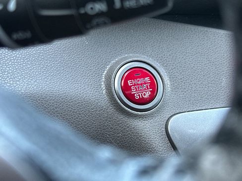 Used 2017 Honda Odyssey EX-L image 16