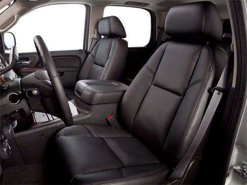 Used 2013 Chevrolet Tahoe LTZ AWD/4WD image 11