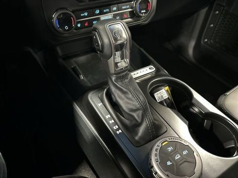Used 2025 Ford Bronco Outer Banks AWD/4WD image 25