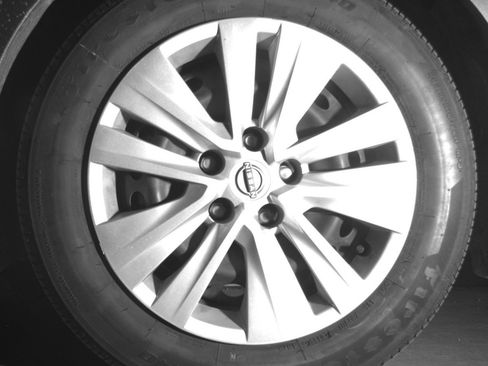 Used 2025 Nissan Sentra S FWD image 12