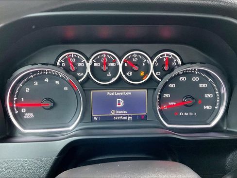 Used 2022 Chevrolet Silverado 2500 LT AWD/4WD image 17