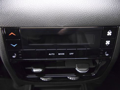 New 2026 Jeep Grand Cherokee L Limited AWD/4WD image 40